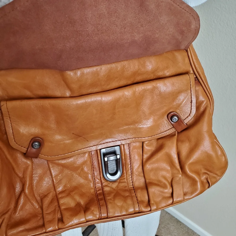 Francesco Biasia Leather Women's Hobo Medium Bag